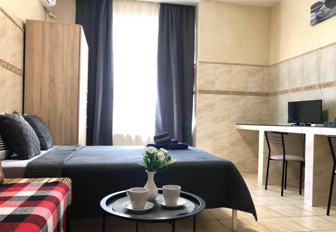 Modern Aparthotel Near Metro Pecherska Kiev Extérieur photo