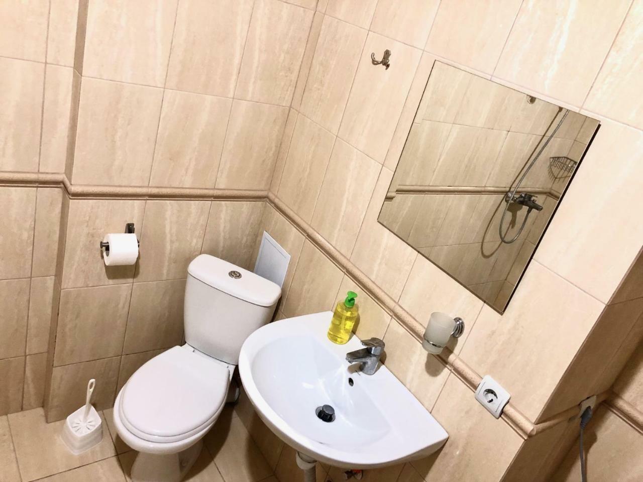 Modern Aparthotel Near Metro Pecherska Kiev Extérieur photo
