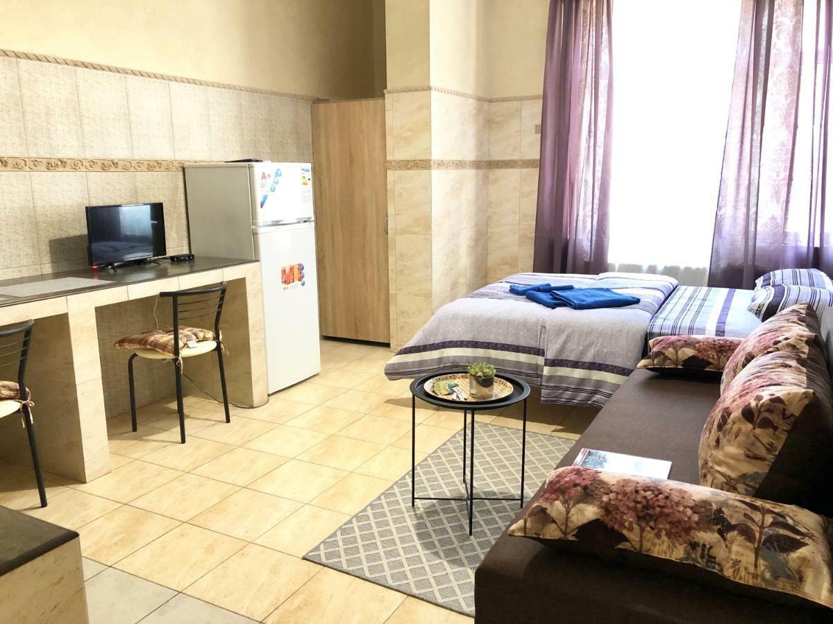 Modern Aparthotel Near Metro Pecherska Kiev Extérieur photo