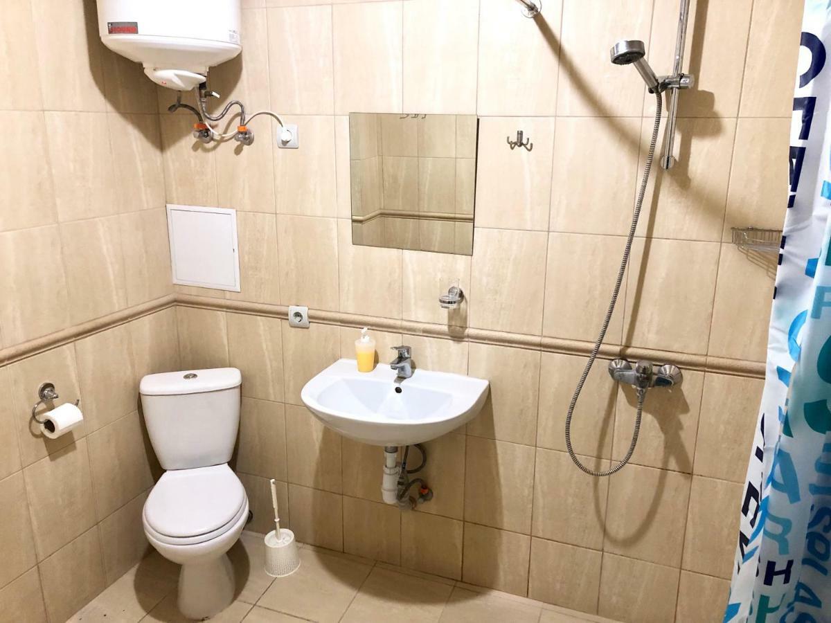 Modern Aparthotel Near Metro Pecherska Kiev Extérieur photo
