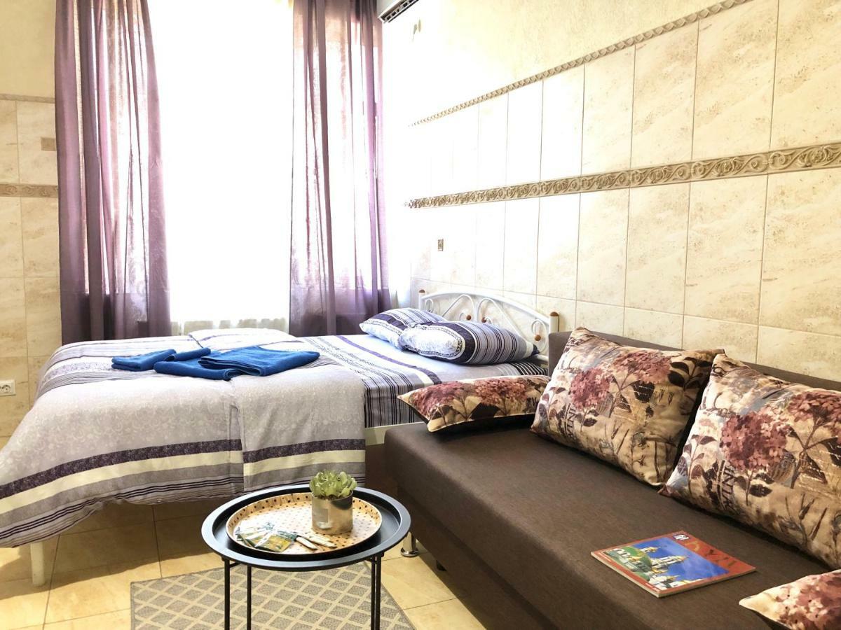 Modern Aparthotel Near Metro Pecherska Kiev Extérieur photo