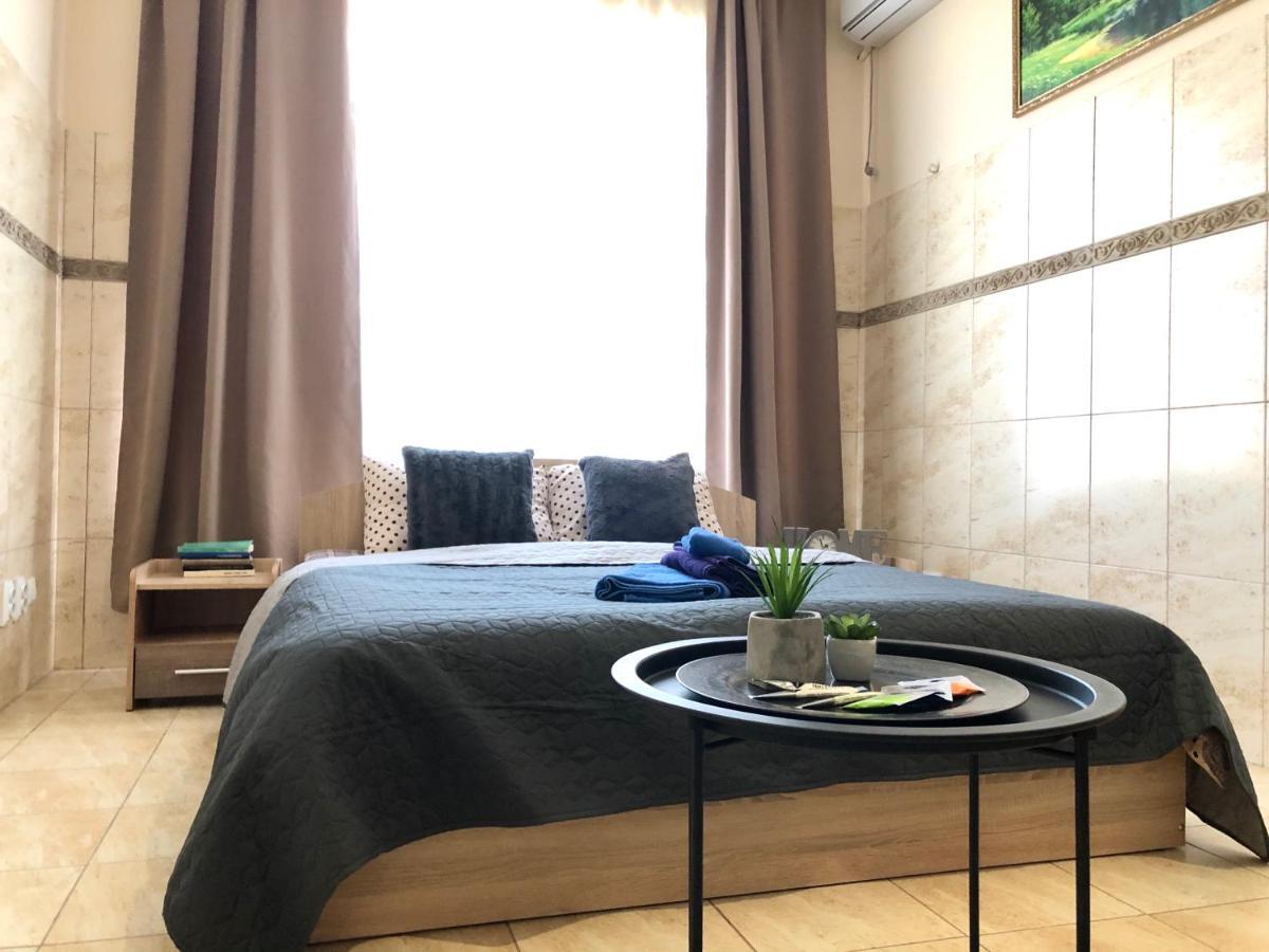 Modern Aparthotel Near Metro Pecherska Kiev Extérieur photo